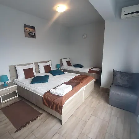 Casa de hóspedes Sunny Family 3*