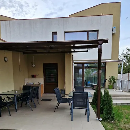 Sunny Family Constança