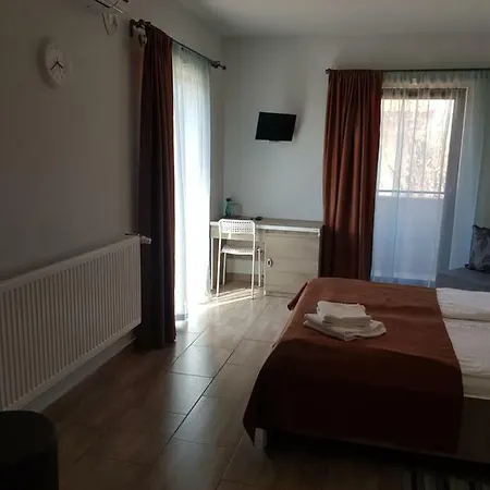 Sunny Family Constança